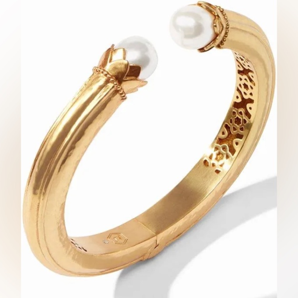 NWT Julie Vos Flora Demi Cuff- Pearl